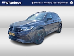Volkswagen Tiguan - 1.5 TSI R-Line Business+ / Panoramadak / Black Style / 19" LMV / Carplay / Camera / Stuur