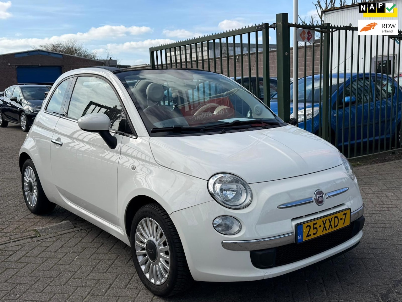 Fiat 500 C - 0.9 TwinAir Lounge Cabriolet leerbekeleding 2e eigenaar dealer onderhouden airco elektrisc - AutoWereld.nl