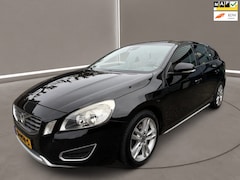 Volvo V60 - 1.6 T3 Kinetic 150 Pk Airco Navi Leer Pdc Nap