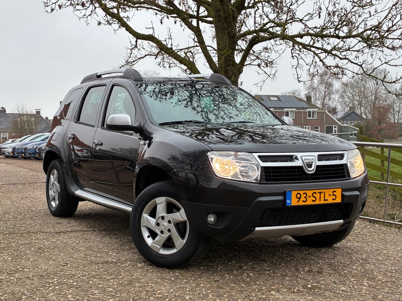 Dacia Duster - 1.6 Aniversare 2wd | Leer + Airco + 120.000 NAP nu € 5.975,-!!! - AutoWereld.nl