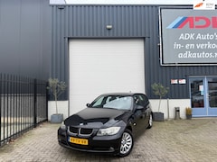 BMW 3-serie Touring - 320i Business Line TREKHAAK/PDC/NAVI/CRUISE
