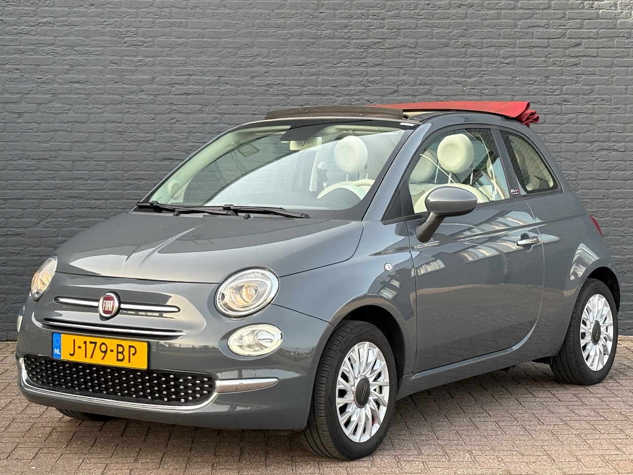 Fiat 500 C - 1.0 70pk Hybrid Cabrio Lounge | Apple Carplay / Android Auto | 1e Eigenaar | Airco | Cruis - AutoWereld.nl