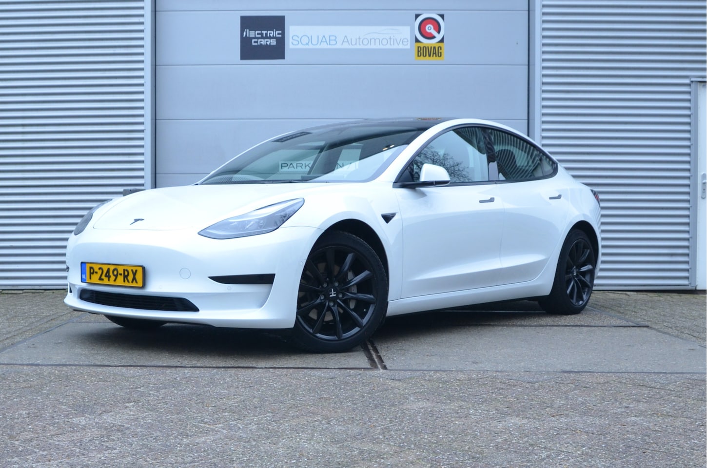 Tesla Model 3 - Standard RWD Plus 60 kWh LFP Accu, Warmtepomp - AutoWereld.nl