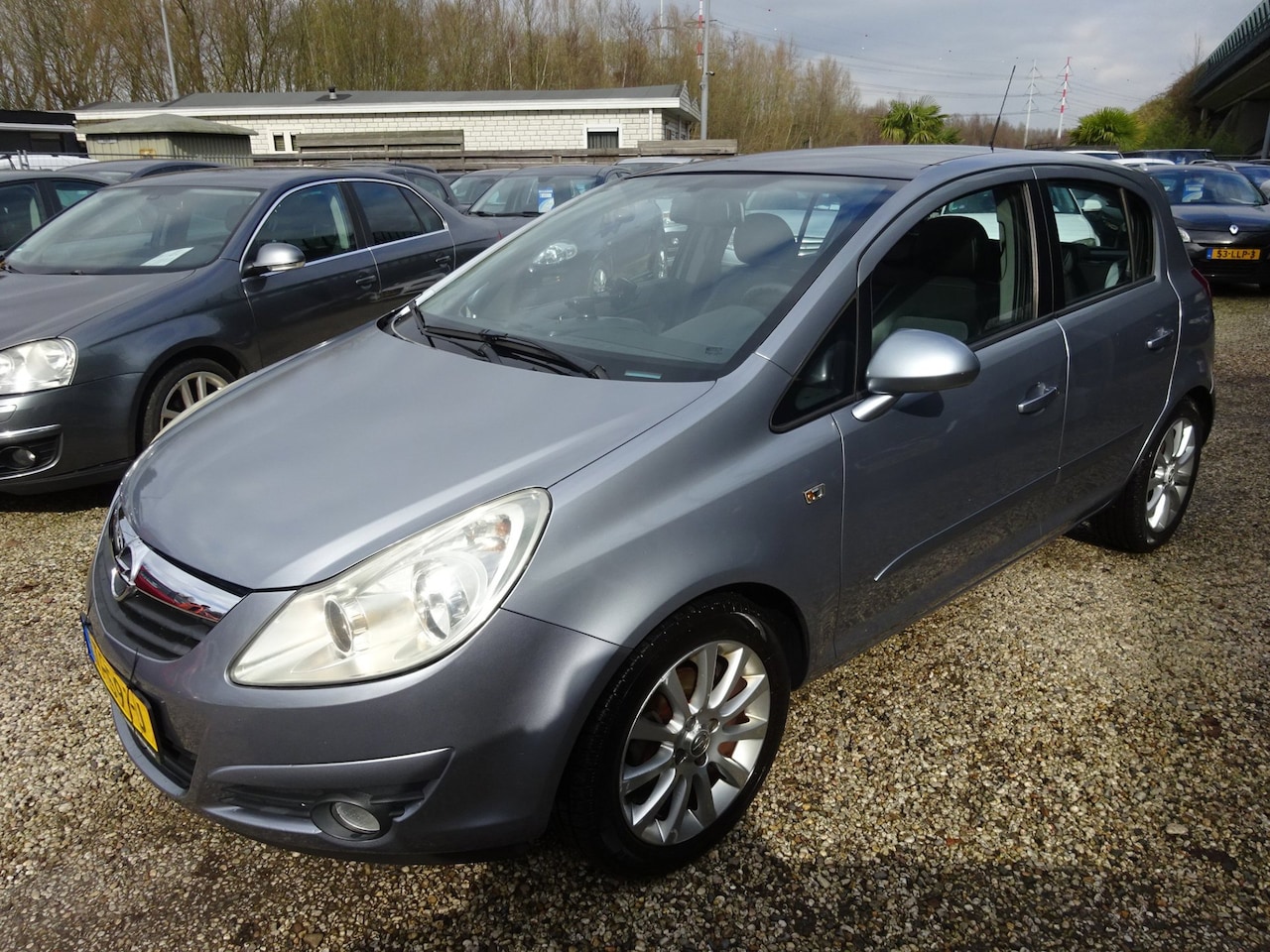 Opel Corsa - 1.2-16V Business 1.2-16V Business, Navigatie, Cruise control, Elek schuifdak - AutoWereld.nl