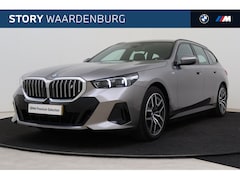 BMW i5 Touring - eDrive40 M Sport / Trekhaak / Achteruitrijcamera / M Sportonderstel / Adaptieve LED / Stoe