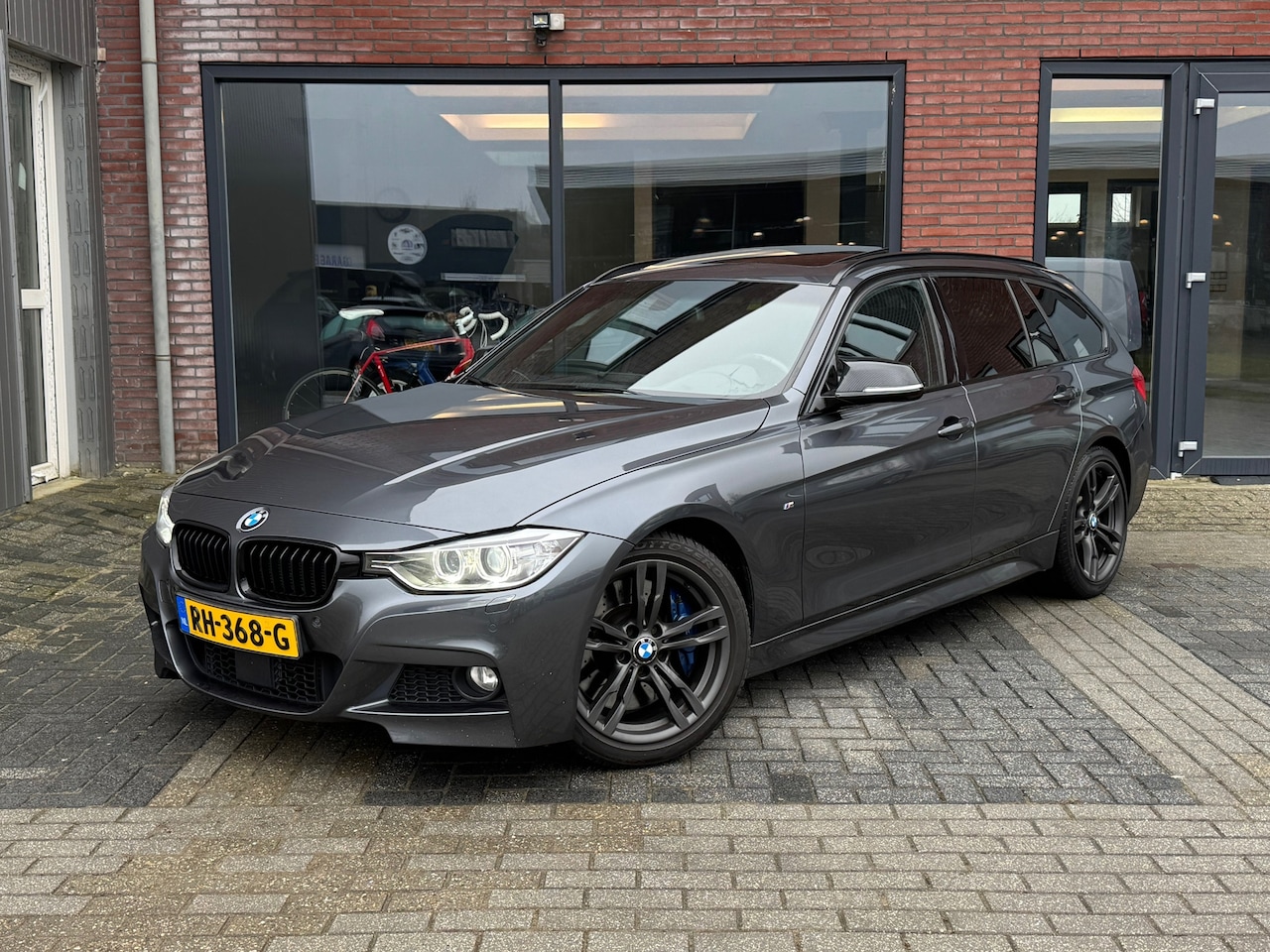 BMW 3-serie Touring - 335i xDrive High Executive | Pano | Memory | Leer | Navi | Clima | cruise | - AutoWereld.nl