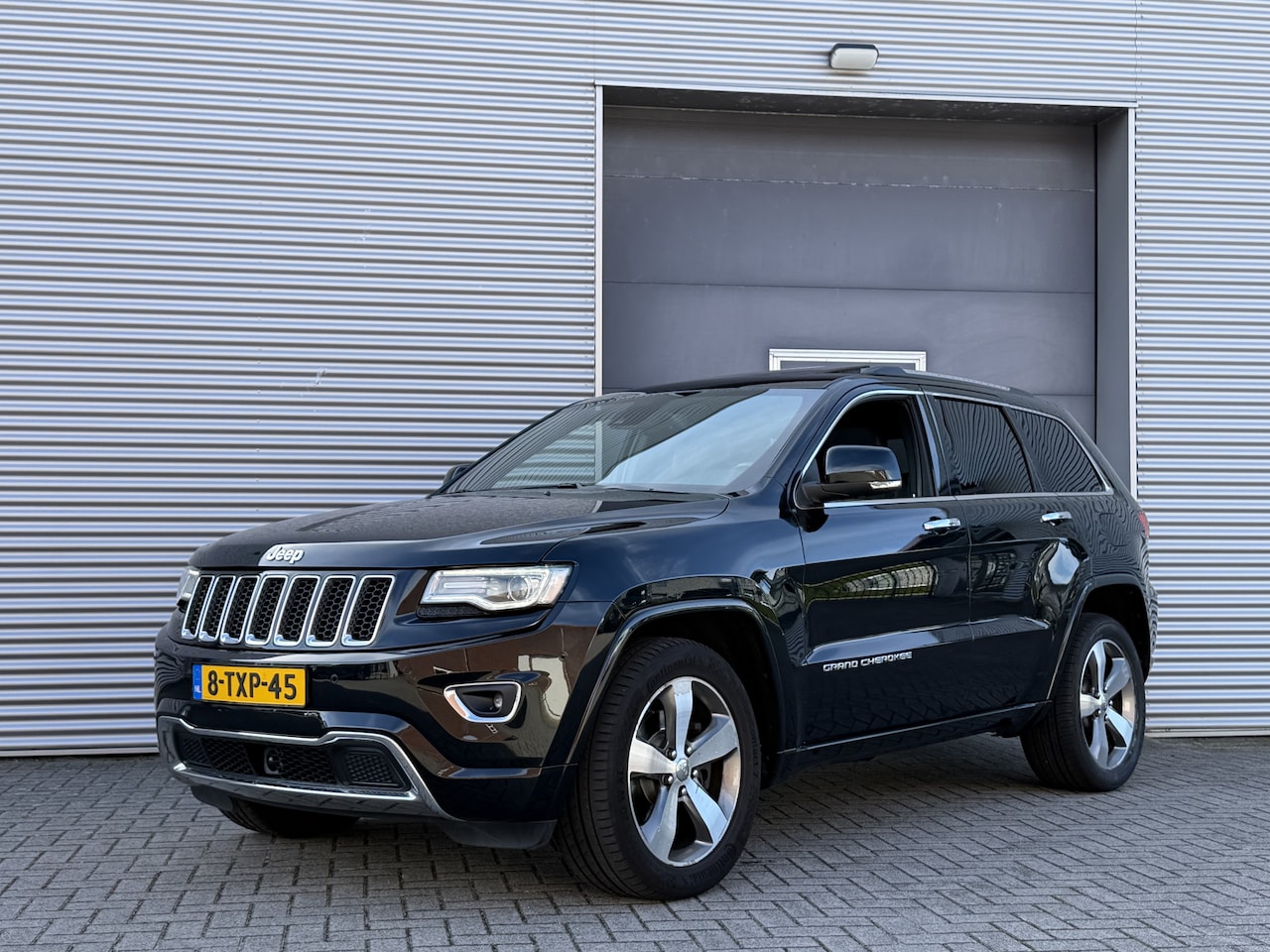 Jeep Grand Cherokee - 3.0 CRD Overland I Aut. I Geel Kenteken I Leder I Pano.dak - AutoWereld.nl