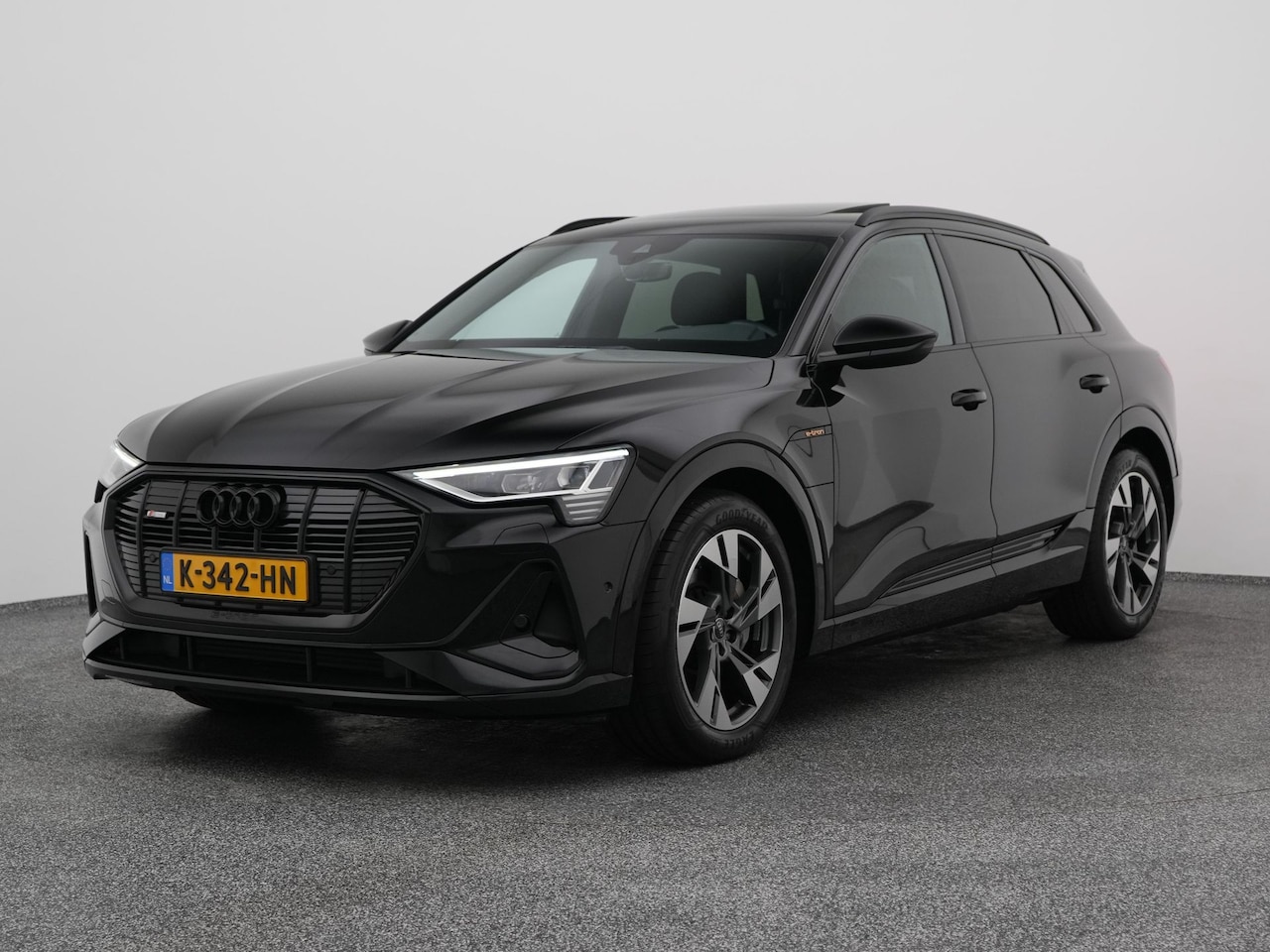 Audi e-tron - 50 quattro S edition 71 kWh | PANO | ADAPTIVE | STOELVERW. - AutoWereld.nl