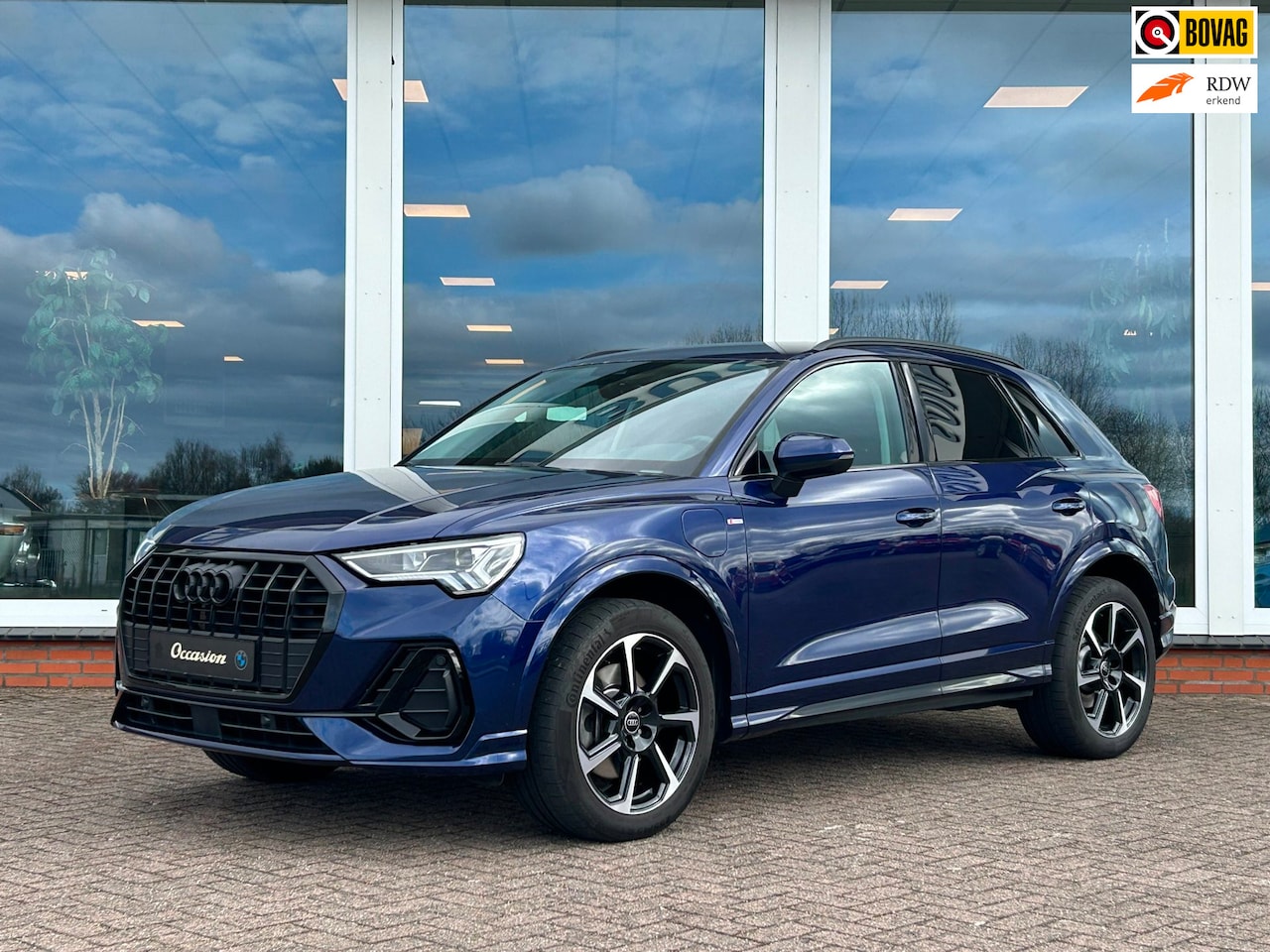 Audi Q3 - 45 TFSI e S edition - Full Black Shadowline - 19 inch - Trekhaak - Garantie 25-09-2028 - AutoWereld.nl