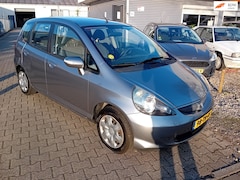 Honda Jazz - 1.4 LS IJSKOUDE AIRCO, NIEUWE APK SLECHTS 140DKM