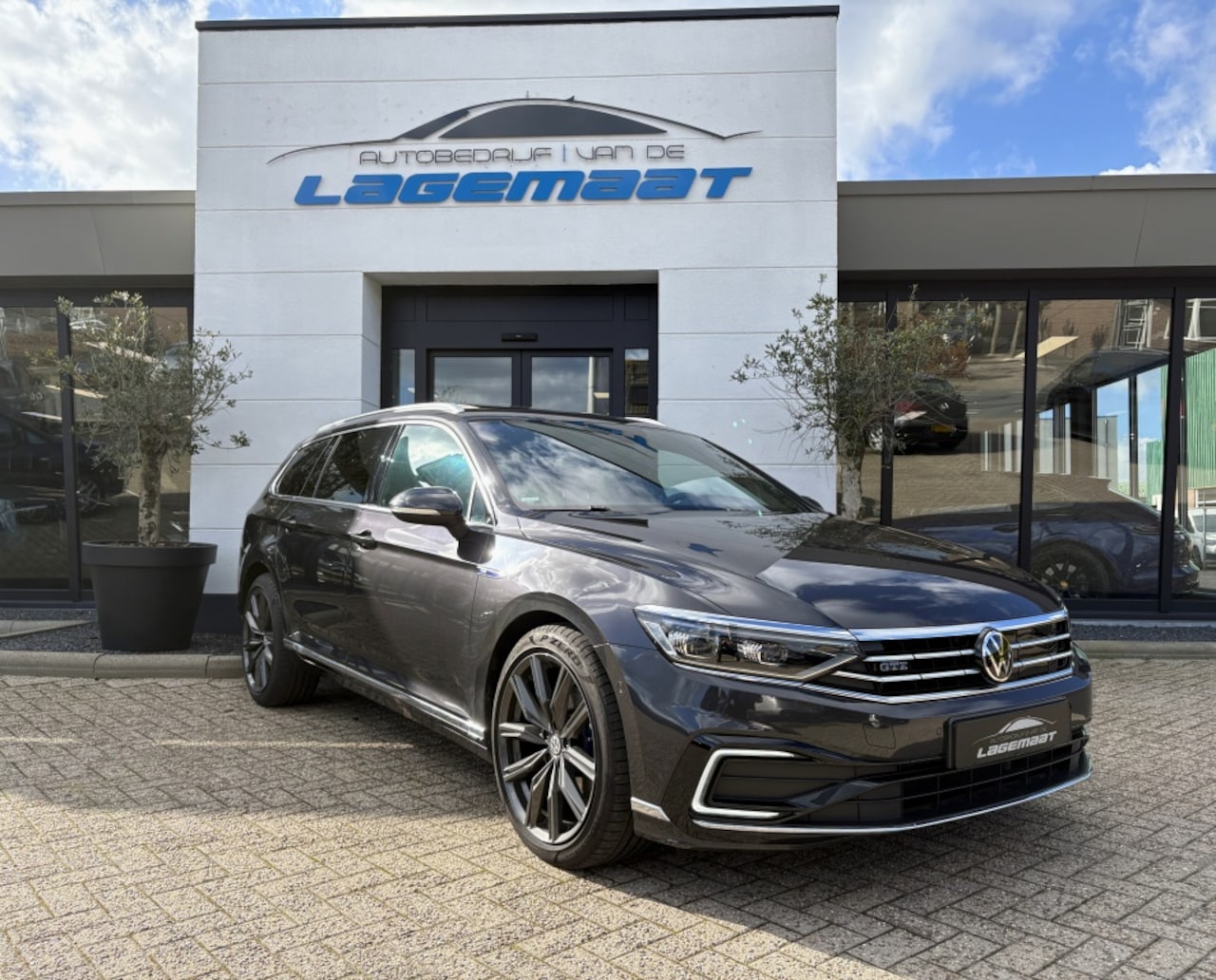 Volkswagen Passat Variant - Volkswagen Passat 1.4 TSI PHEV GTE / LEDER / PANO / IQ / - AutoWereld.nl