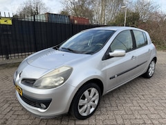 Renault Clio - 1.6-16V Automaat 5 Drs Dynamique Luxe Stoelverw/Airco/LMV