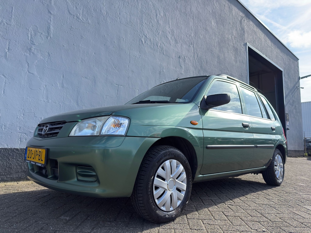 Mazda Demio - 1.3 Comfort - Trekhaak - APK 01-27 - AutoWereld.nl
