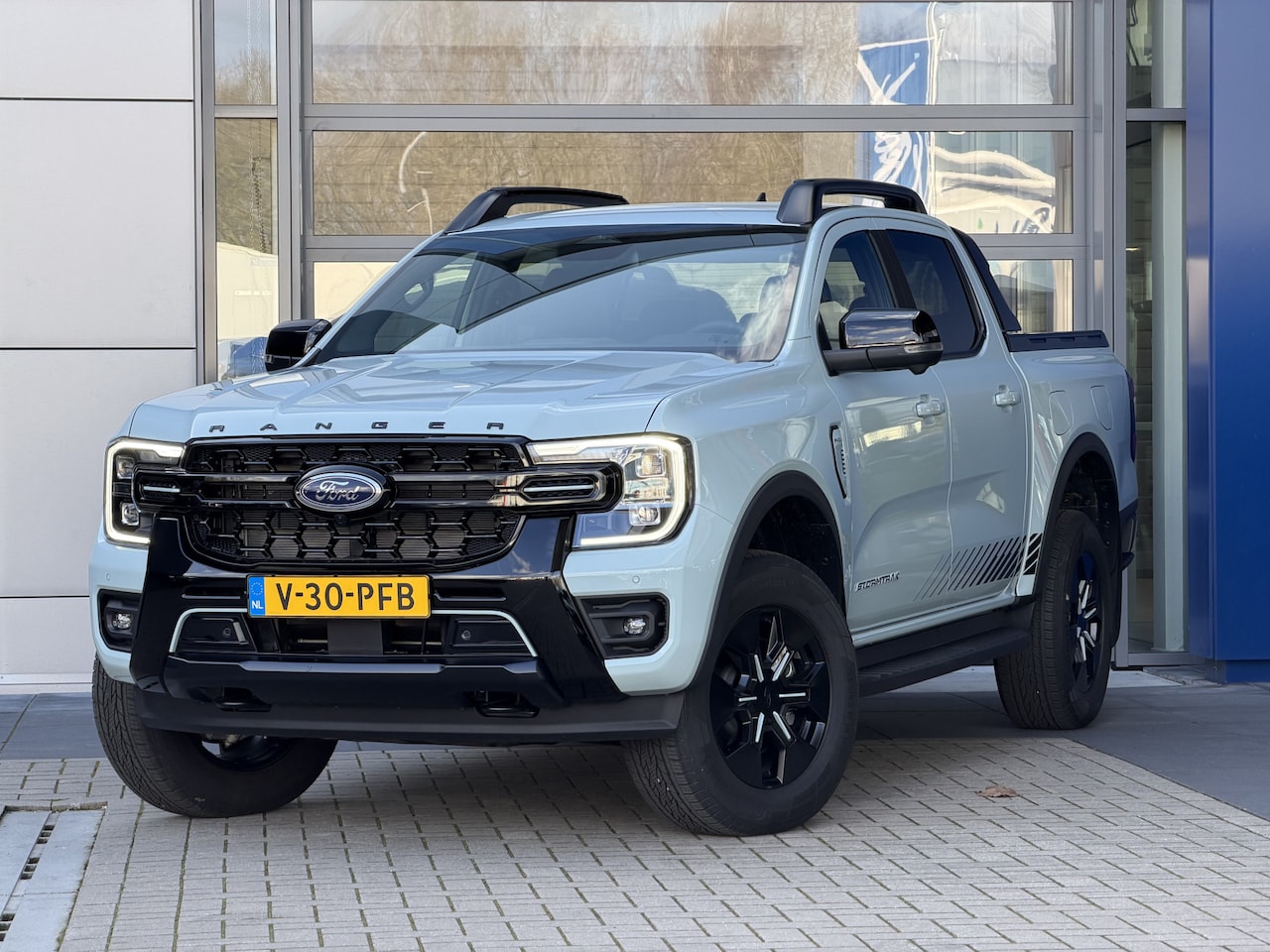 Ford Ranger - Stormtrak Double Cab PHEV 281 PK | Binnenkort verwacht | 5 zitplaatsen | 3.500 KG Trekhaak - AutoWereld.nl