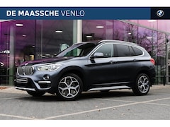 BMW X1 - sDrive20i High Executive xLine Automaat / Trekhaak / Panoramadak / Sportstoelen / Achterui