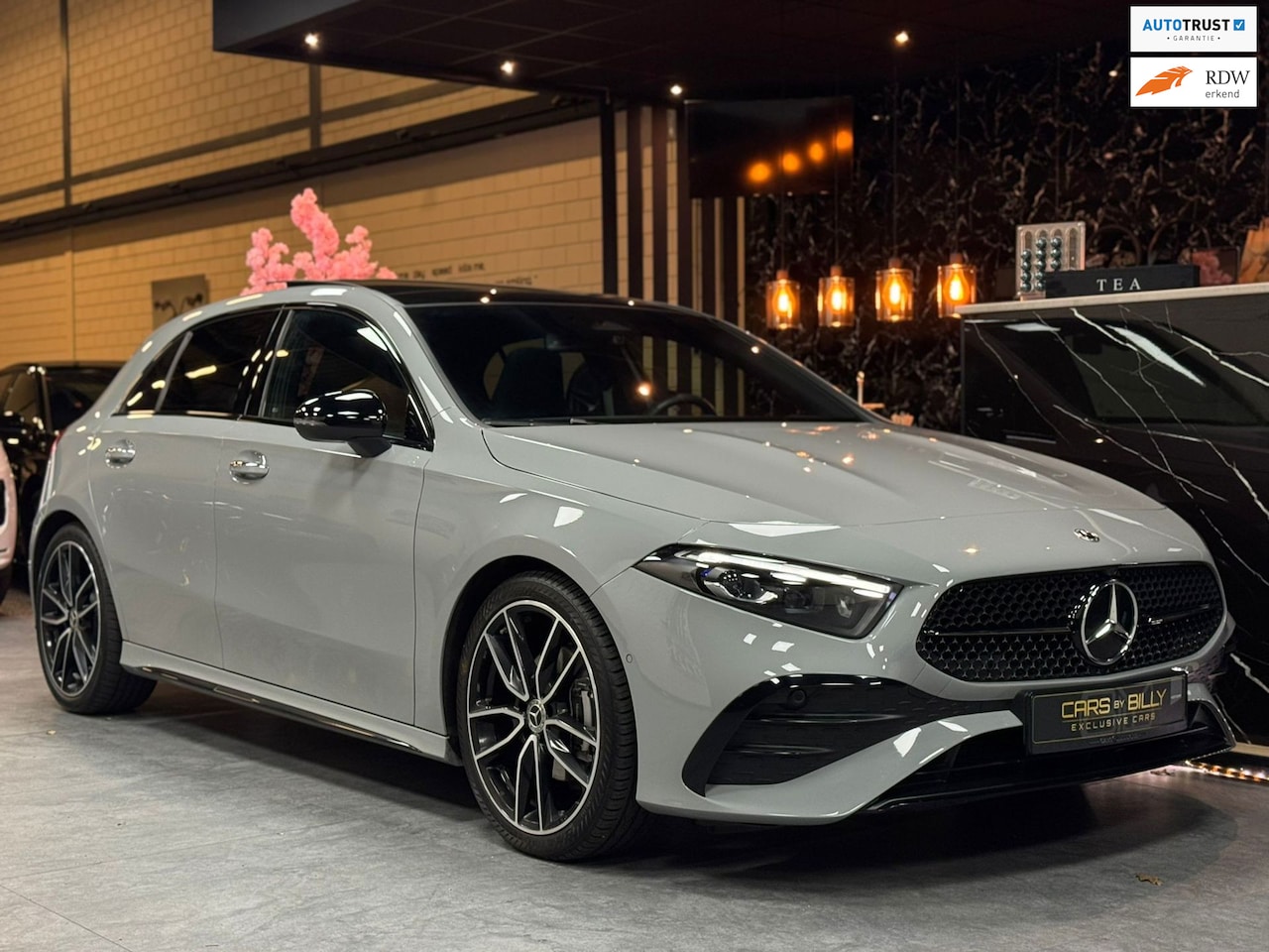 Mercedes-Benz A-klasse - 200 Business Solution AMG|PANO|STOELVER|CRUISE|LEDER - AutoWereld.nl
