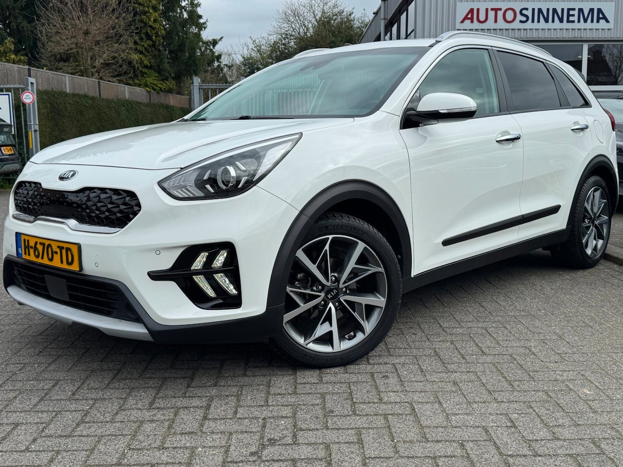 Kia Niro - 1.6 GDi Hybrid DynamicPlusLine | All Season | Stuur- & Stoelverwarming | - AutoWereld.nl