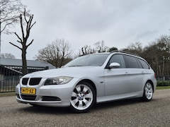 BMW 3-serie Touring - 320i High Executive AUTOMAAT