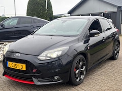 Ford Focus - 2.0 ST-3 250 PK Black Edition 2014 ST-Line Zwart
