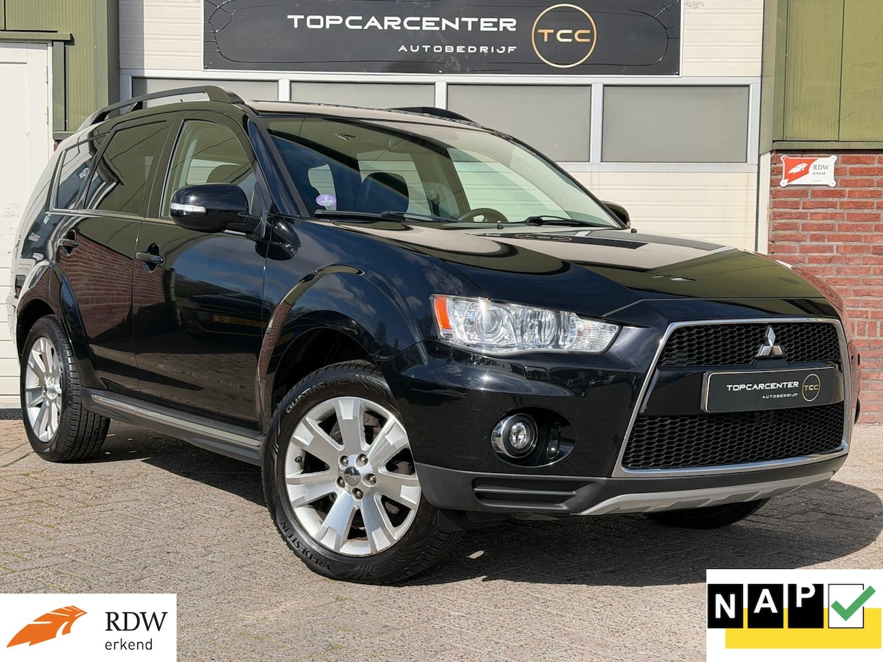 Mitsubishi Outlander - 2.0 Instyle/LEER/STOELV/PARKS/TREKH/NAP - AutoWereld.nl