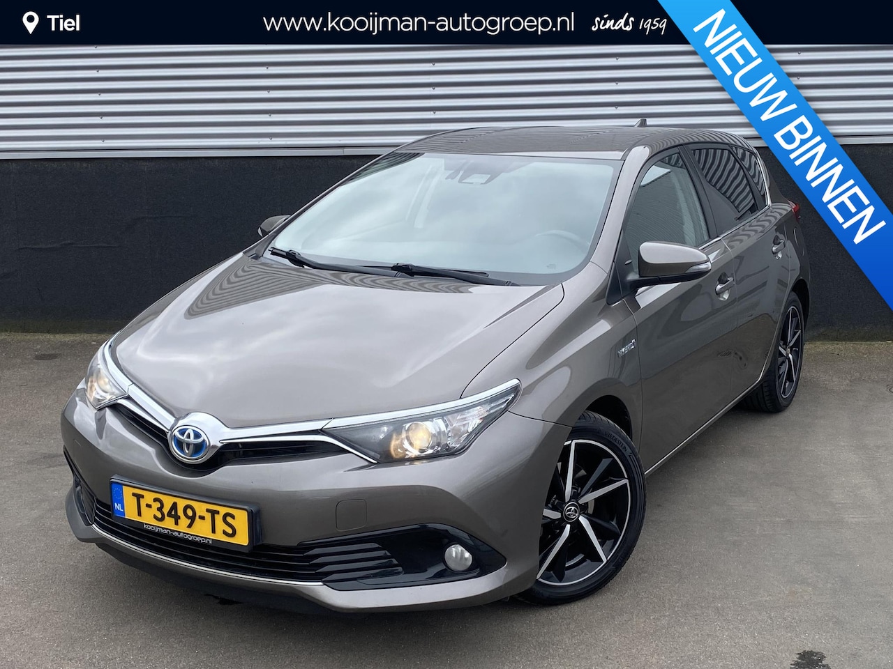 Toyota Auris - 1.8 Hybrid Dynamic Navigatie, achteruitrij camera, cruise control, keyless entry- & start, - AutoWereld.nl