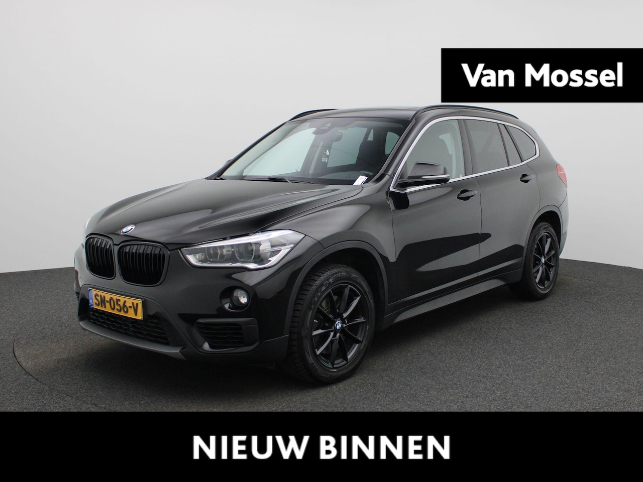 BMW X1 - sDrive20i Executive | PANORAMADAK | NAVIGATIE | CAMERA | TREKHAAK - AutoWereld.nl