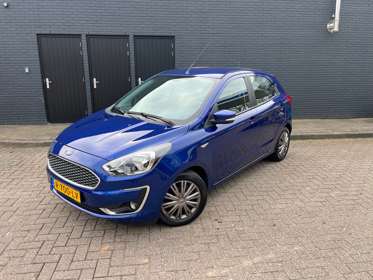 Ford Ka - 1.2 Trend Essential 5DRS Airco Trekhaak - AutoWereld.nl