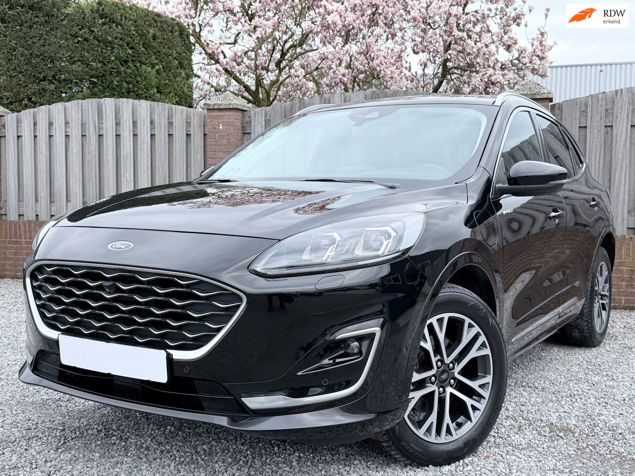 Ford Kuga - 2.5 PHEV Vignale MEMORY HUD STOELSTUUR VERWARMING NAVI P CAMERA TREKHAAK - AutoWereld.nl
