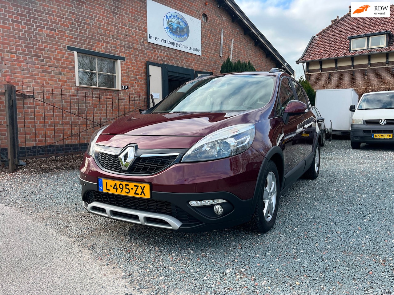 Renault Scénic Xmod - 1.2 TCe Expression 1.2 TCe Expression ( Navigatie + Climate controle + Trekhaak ) - AutoWereld.nl