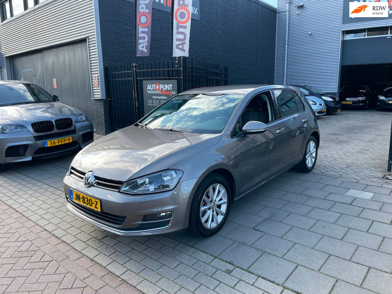 Volkswagen Golf Variant - 1.4 TSI Business Edition Connected R 1.4 TSI Business Edition Connected R NAP APK - AutoWereld.nl