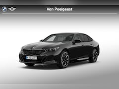 BMW i5 - Sedan M60 xDrive 84 kWh | M Sportpakket Pro | Innovation Pack | Travel Pack | Comfort Pack