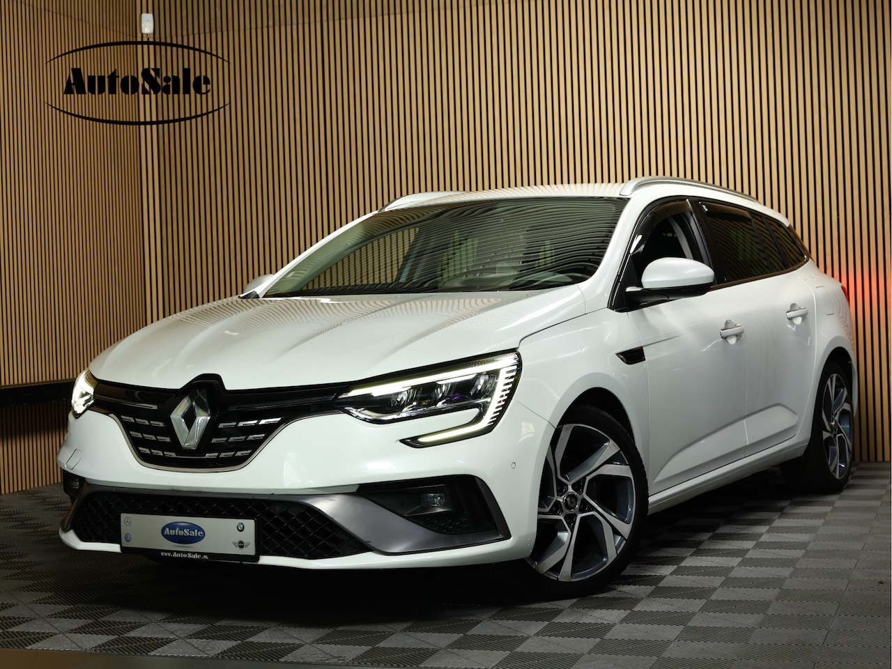 Renault Mégane E-Tech - Estate 1.6 Plug-In Hybrid 160 R.S. Line KEYLESS BOSE PDC CAMERA "21 - AutoWereld.nl