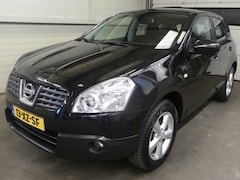 Nissan Qashqai - 2.0 Tekna Pack 4WD - Cruise Control - Trekhaak - Keurig Onderhouden