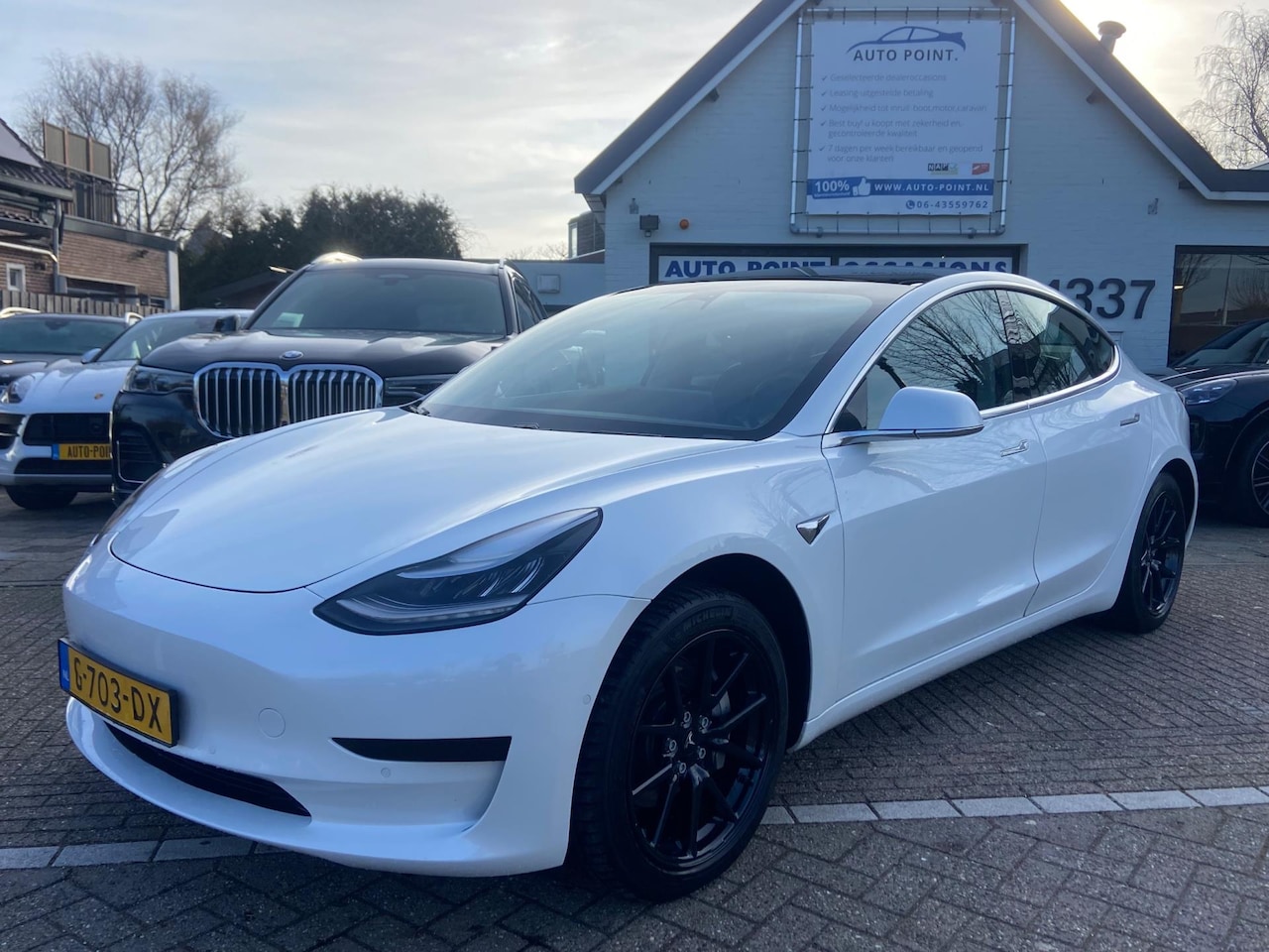 Tesla Model 3 - 52123KM!/BTW/AUTO-PILOT/PANO/18INCH/PARELMOER - AutoWereld.nl