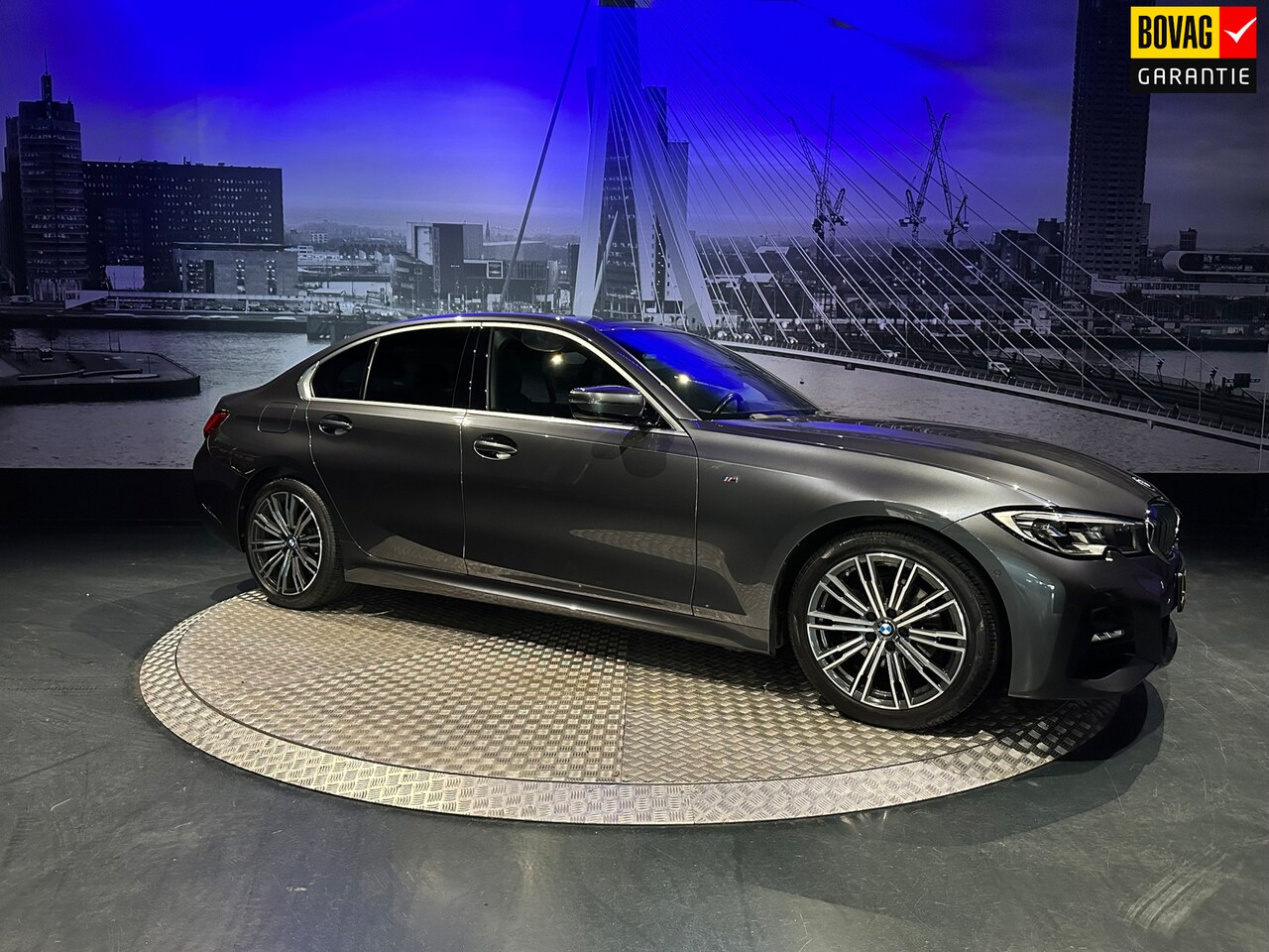 BMW 3-serie - 320i High Executive *Facelift*Memory*HUD*Camera*Keyless - AutoWereld.nl