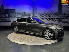 BMW 3-serie - 320i High Executive *Facelift*Memory*HUD*Camera*Keyless
