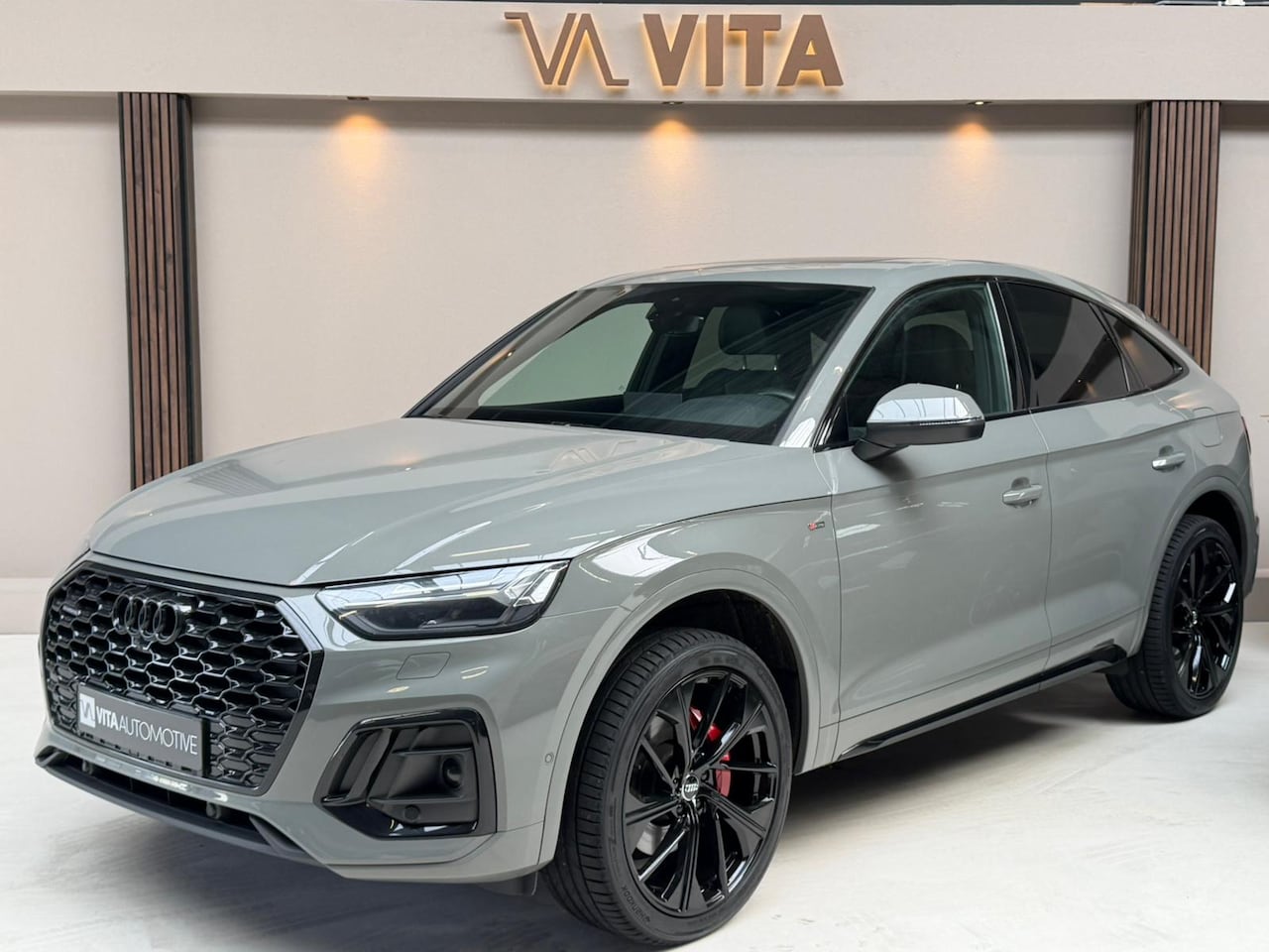 Audi Q5 Sportback - 50 TFSI e S edition Competition Binnenkort Online||Nardo Grey| Pano|Matrix|360 Camera| - AutoWereld.nl