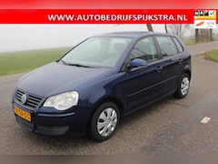 Volkswagen Polo - 1.4-16V Comfortline // 5-DRS / APK 03/2027 //