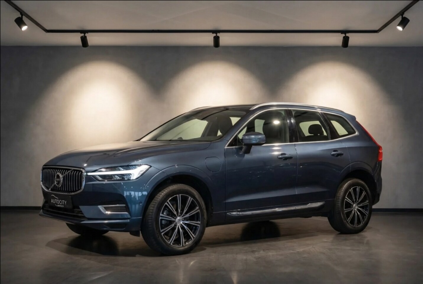 Volvo XC60 - T6 Recharge Inscription | Pano | Bowers & Wilkins | Luchtv | 360 - AutoWereld.nl