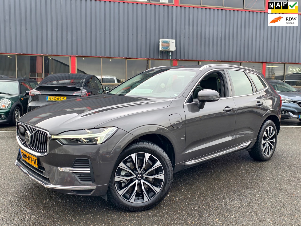 Volvo XC60 - 2.0 T6 Plug-in hybrid AWD Core Bright / NAP / PANO / 360 CAMERA / ELEKTR TREKHAAK / ST VER - AutoWereld.nl