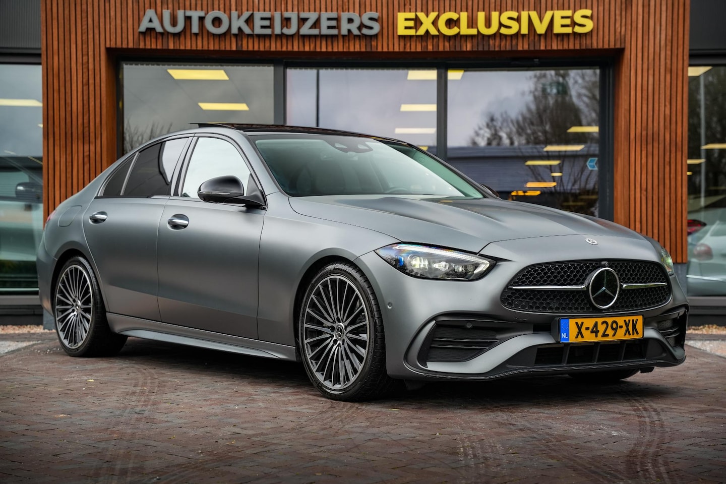 Mercedes-Benz C-klasse - 200 4MATIC AMG Line Burmester Panodak Ambient 360 Camera Dode Hoek Keyless - AutoWereld.nl