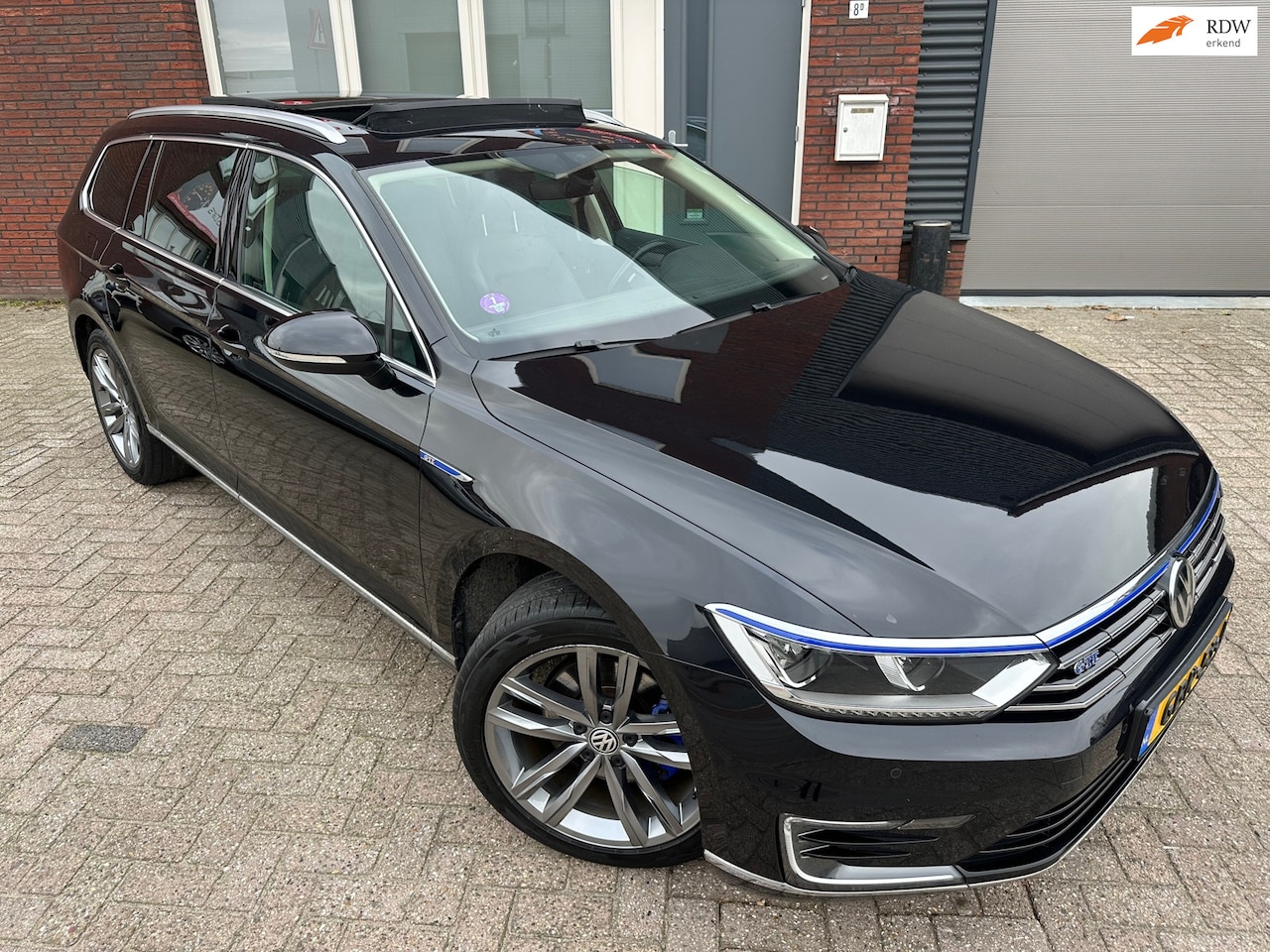 Volkswagen Passat Variant - 1.4 TSI GTE / Pano / Leder / Navi / Camera / PDC - AutoWereld.nl