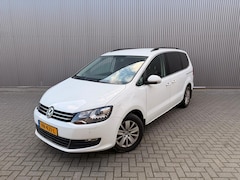 Volkswagen Sharan - 2.0 TDI Highline BlueMotion Let op RA schade
