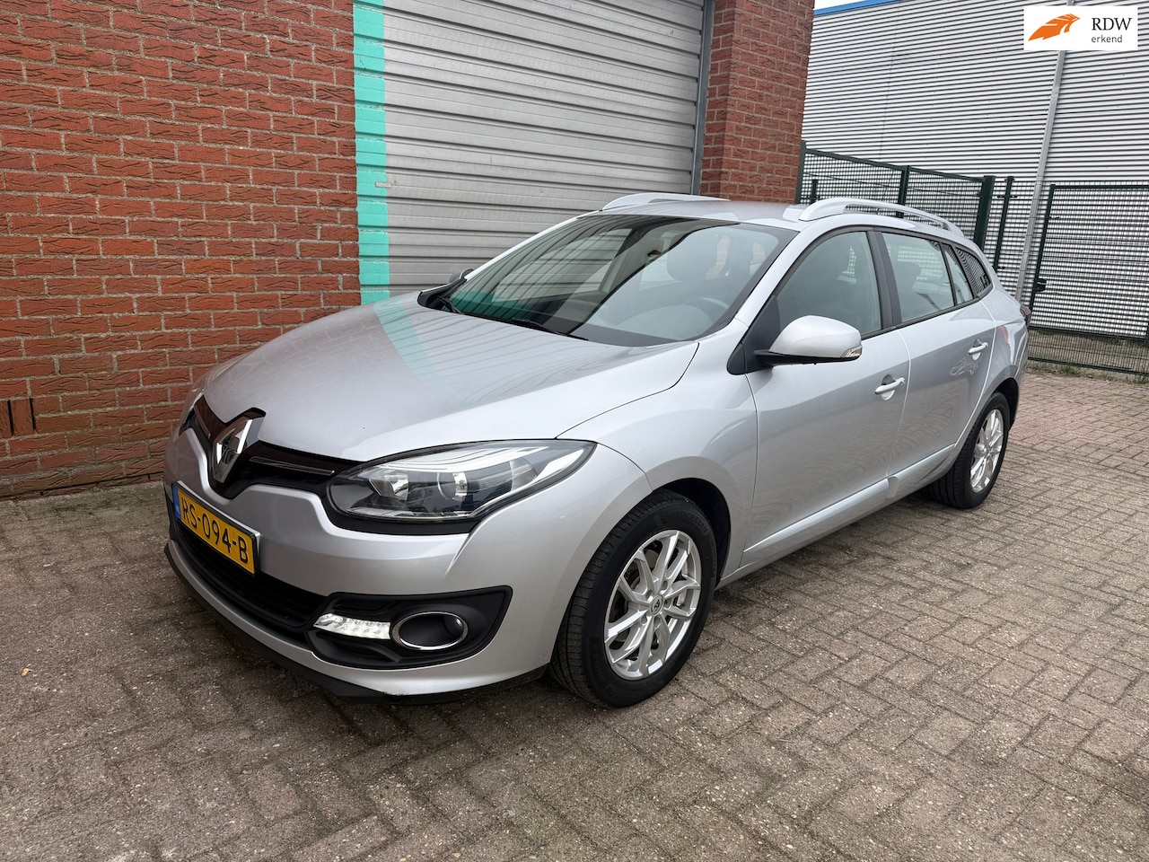 Renault Mégane Estate - 1.5 dCi Limited NAV.+ Clima Bj:2015 - AutoWereld.nl