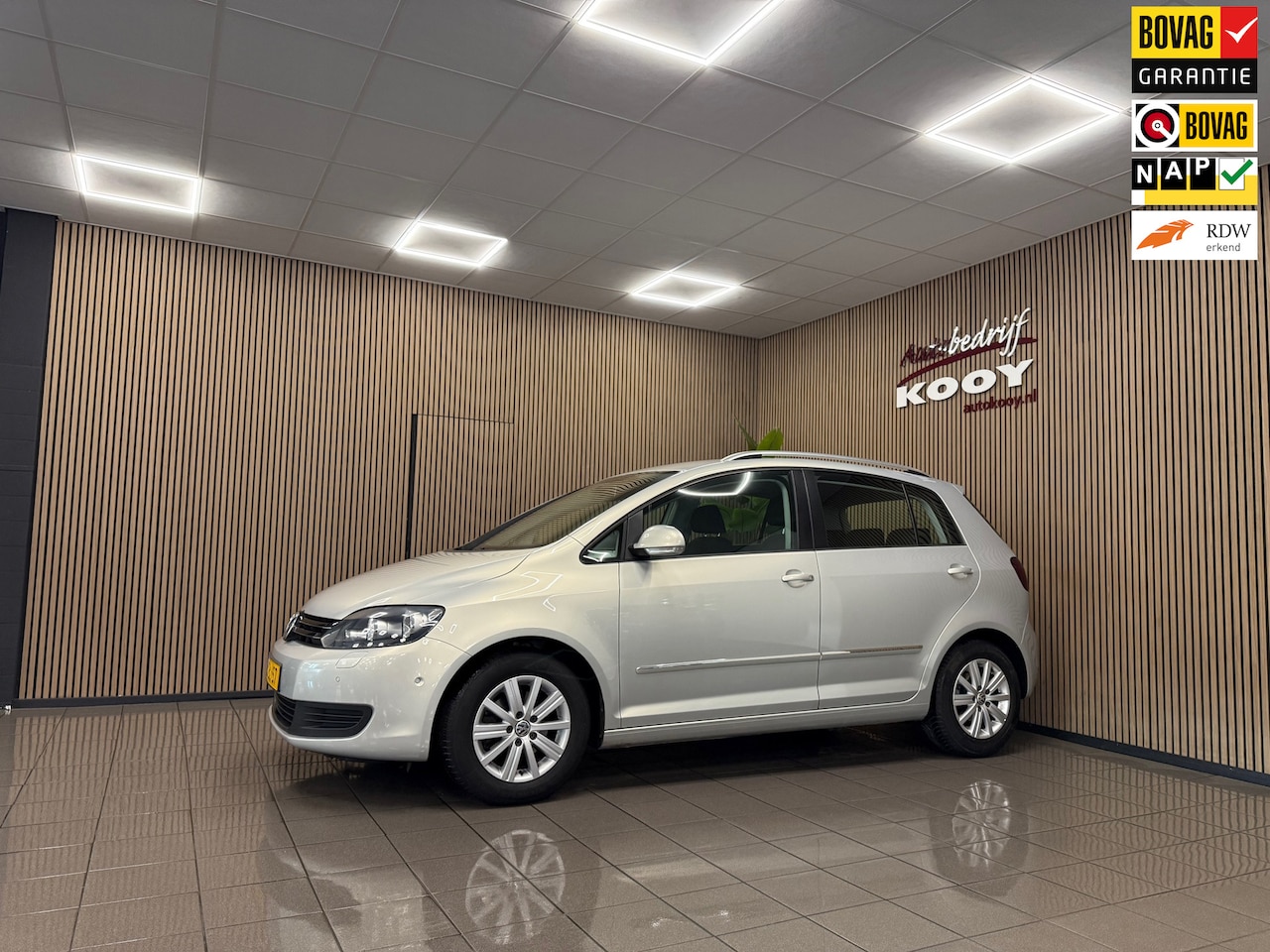 Volkswagen Golf Plus - 1.2 TSI Comfortline BlueMotion * Navigatie / Parkeersensoren / Cruise control / NL Auto * - AutoWereld.nl