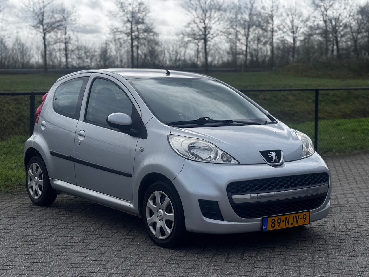 Peugeot 107 - 1.0-12V XS+Airco+LageKM+NAP+APK - AutoWereld.nl