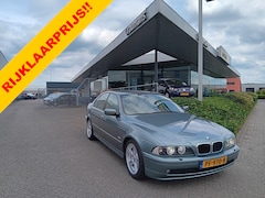 BMW 5-serie - 520i Lifestyle Edition Automaat, 17" LMV, PDC, Xenon, Clima, nieuwe APK
