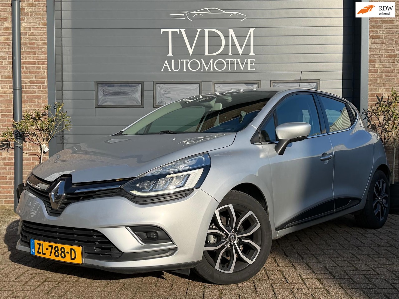 Renault Clio - 0.9 TCe Intens|NAVI|1/2 LEDER|LED|CRUISE|CLIMATE - AutoWereld.nl