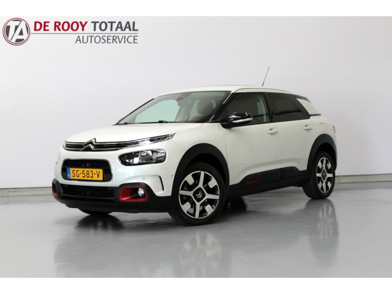 Citroën C4 Cactus - 1.2 PureTech Shine 1.2 PureTech Shine 131PK, PANORAMADAK | DIS-RIEM IS VERVANGEN | CARPLAY - AutoWereld.nl