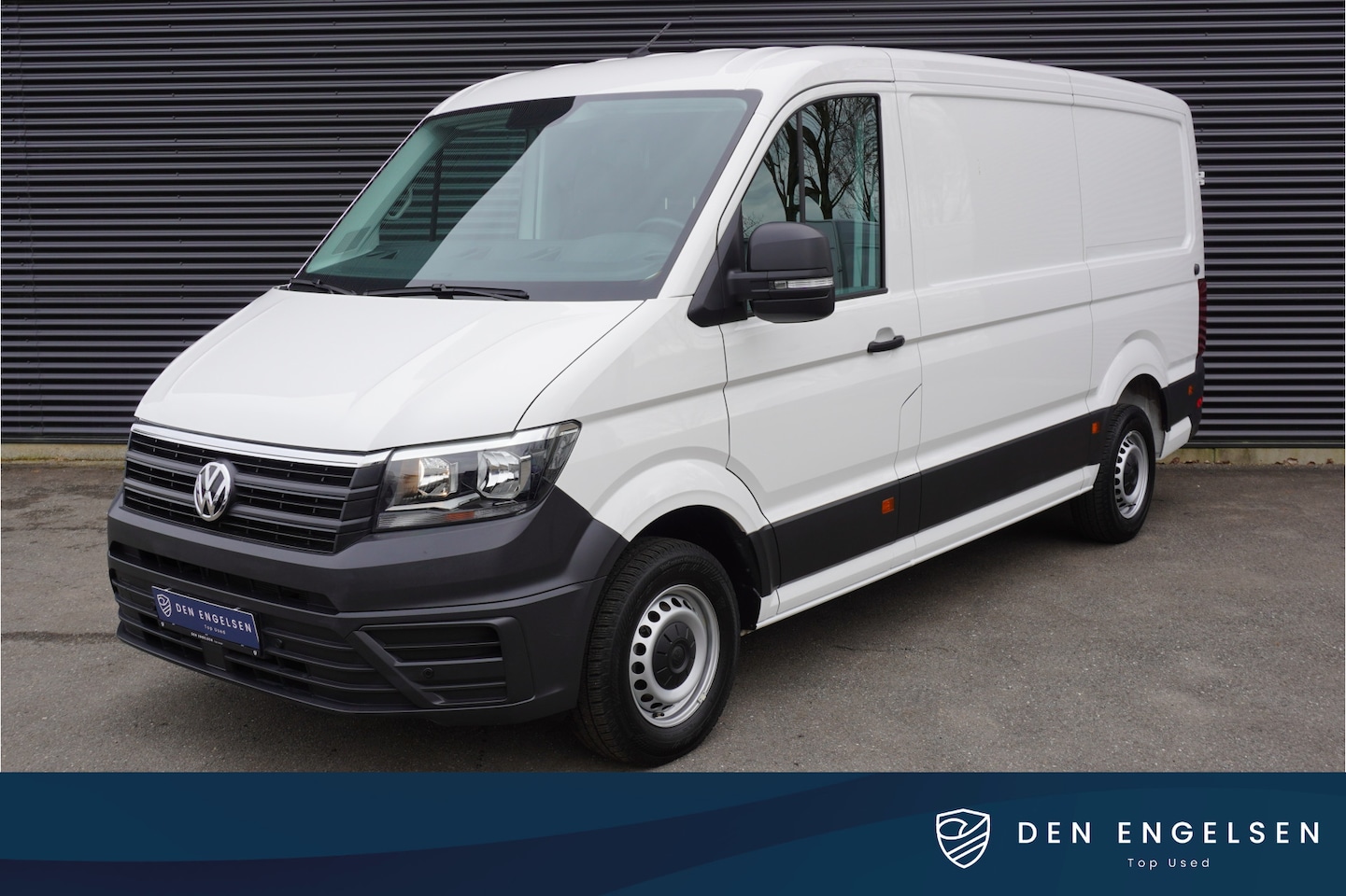 Volkswagen Crafter - 35 140pk L3H2 / L2H1 Trekhaak Apple Carplay 3-zits Parkeersensoren Euro6 - AutoWereld.nl